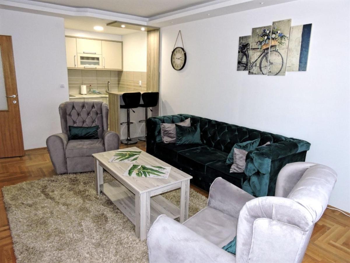 Apartman Lux S&V 1 Lukavica Istocno Sarajevo Hilandarska Centar Apartment Exterior photo
