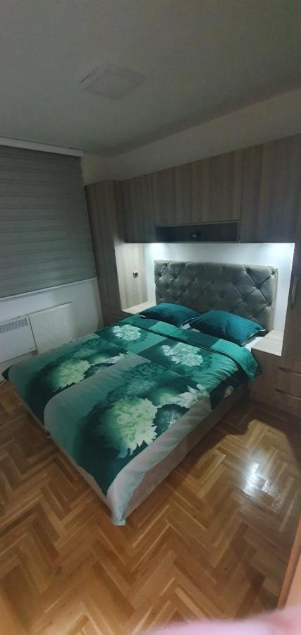 Apartman Lux S&V 1 Lukavica Istocno Sarajevo Hilandarska Centar Apartment Exterior photo