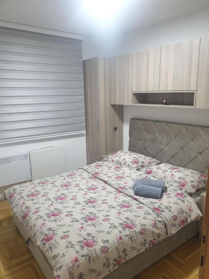 Apartman Lux S&V 1 Lukavica Istocno Sarajevo Hilandarska Centar Apartment Exterior photo